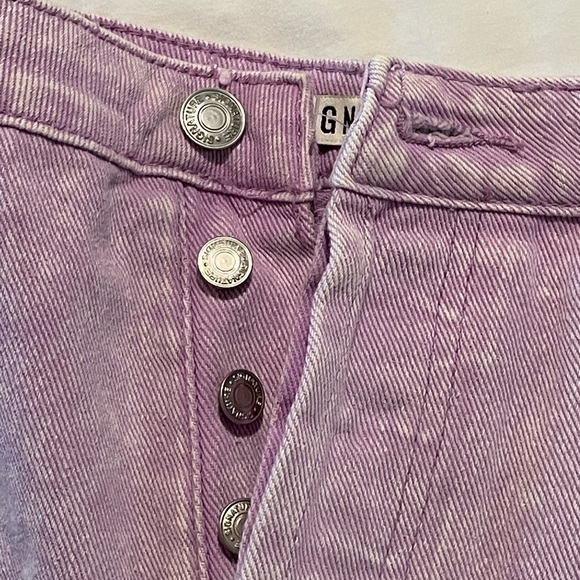 Distressed hi rise jean shorts Jrs button fly 4” inseam - Picture 3 of 9